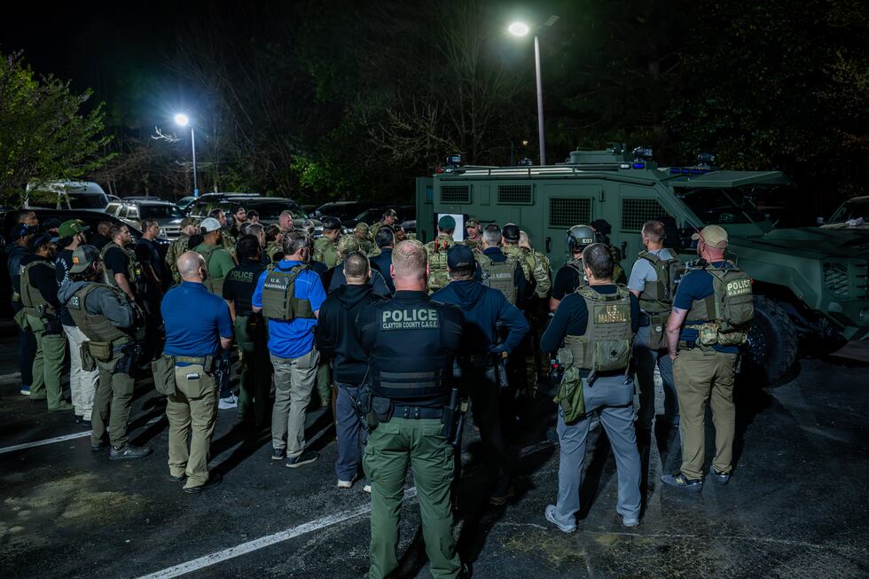 Operativo del Servicio de Alguaciles de los Estados Unidos (USMS) y las agencias del orden...