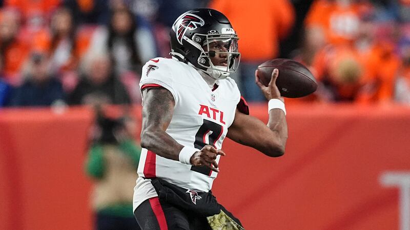 Falcons nombran al novato Michael Penix Jr. como QB titular, relegando al veterano Kirk Cousins