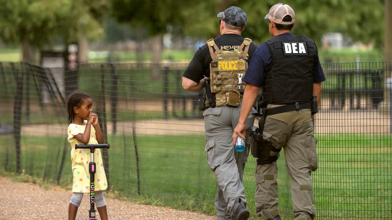 Agentes federales patrullarán Washington las 24 horas del día, asegura la Casa Blanca