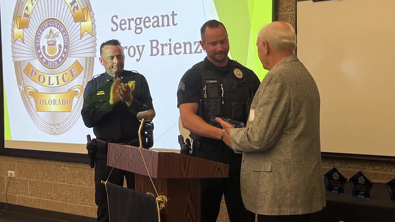 Sargento de policía pasó de ser el oficial del año a estar tras las rejas. Ahora se le acusa...